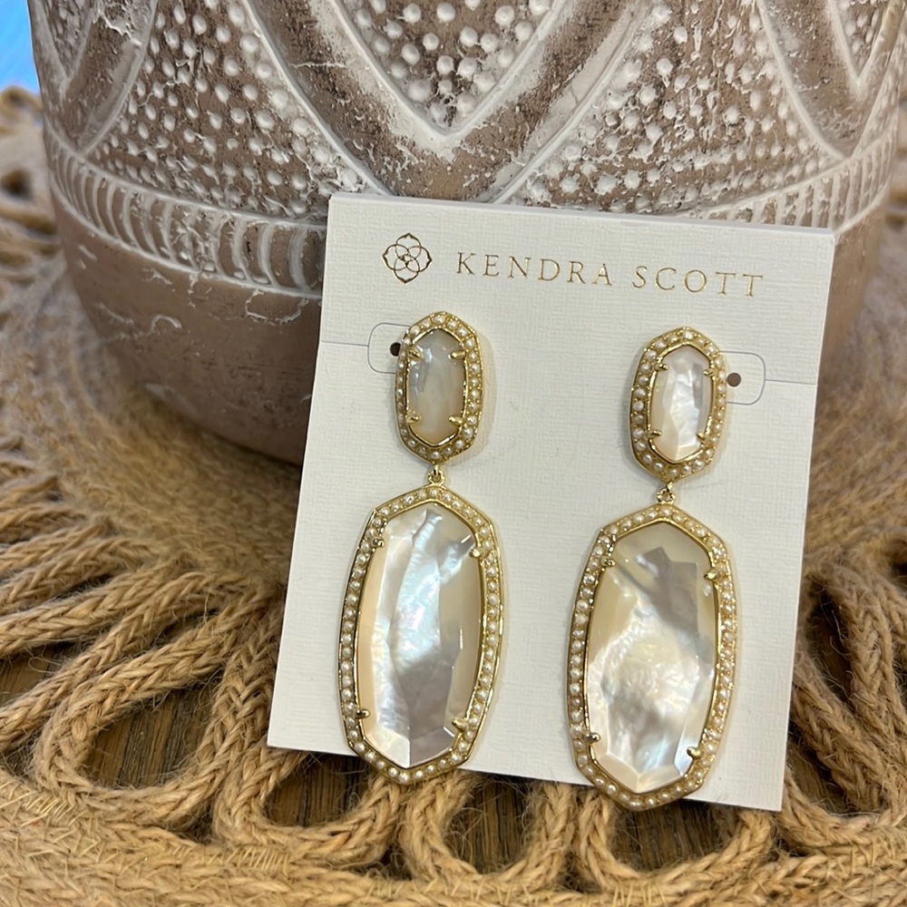 Kendra Scott Pearl Beaded Elle
